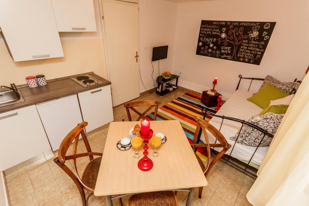Apartment Dalmatian Cottage Split Exterior photo